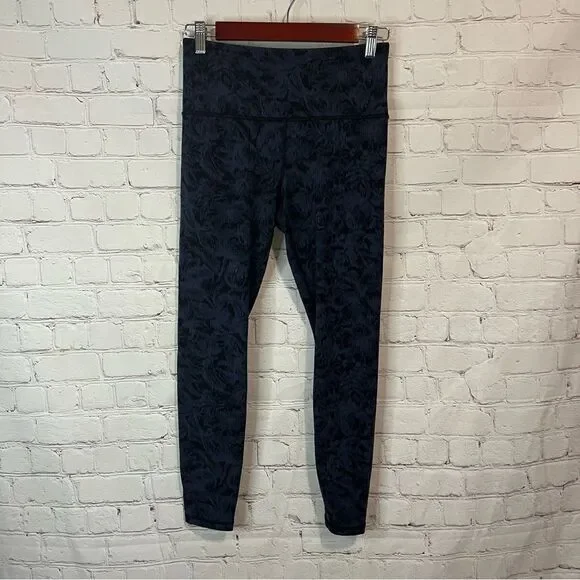 Athleta Elation Textured Tight Frosted Floral Black/ Blue SIZE MP - Picture 1 of 8